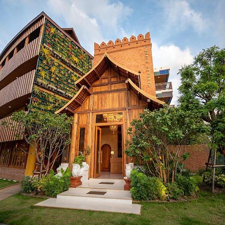 At Gate Thaphae Hotel Chiang Mai Zewnętrze zdjęcie